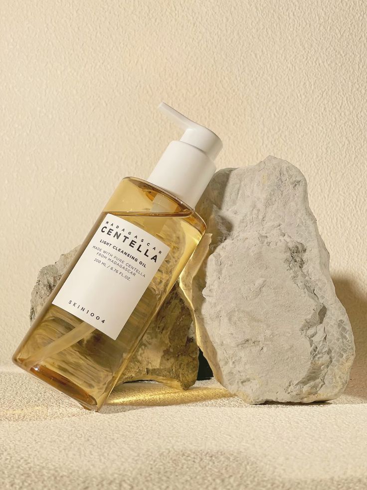 skin1004 Madagascar centella light cleansing oil - غسول سينتلا زيتي