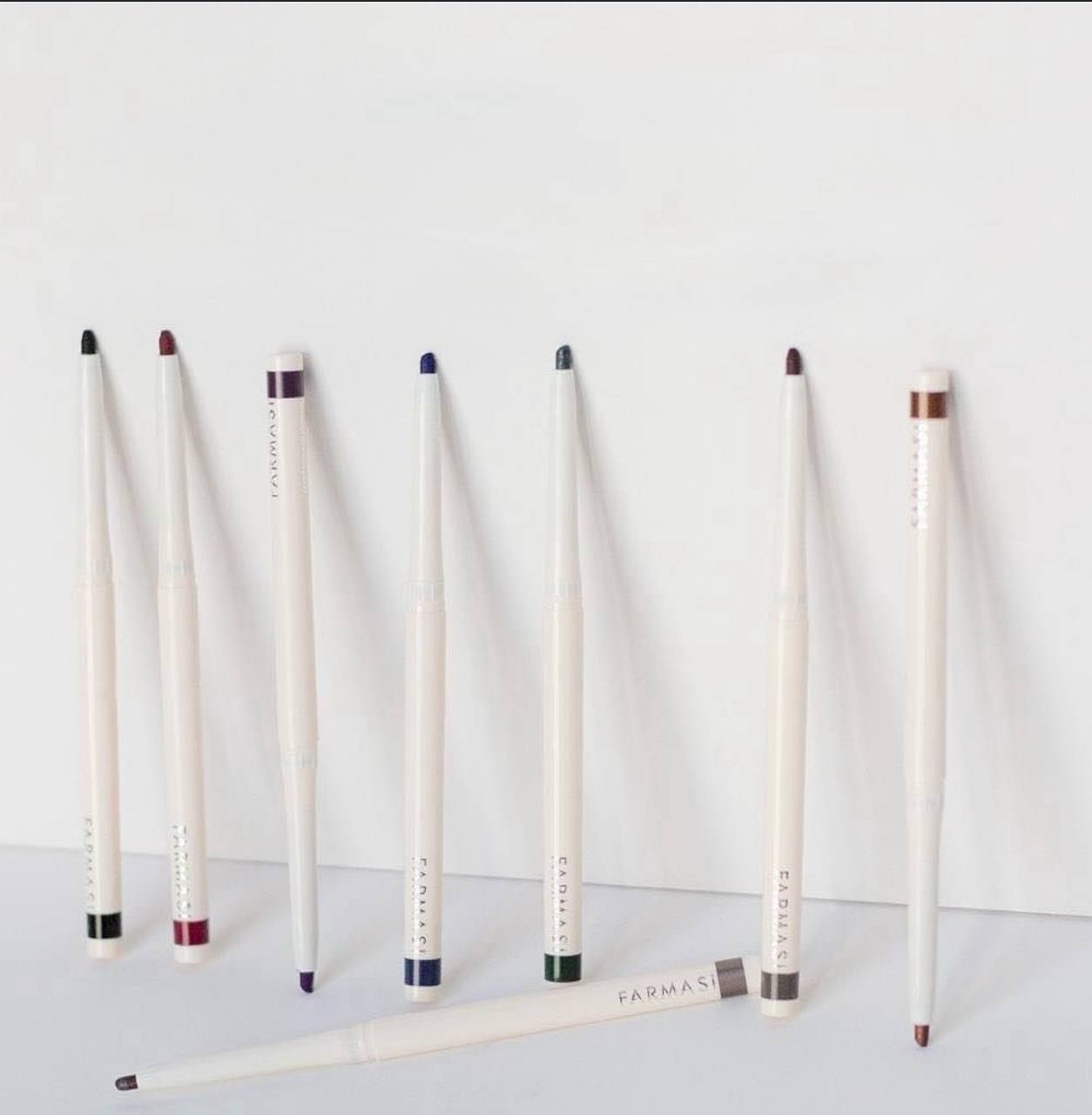 Farmasi eye pencils - قلم كحل من فارمسي