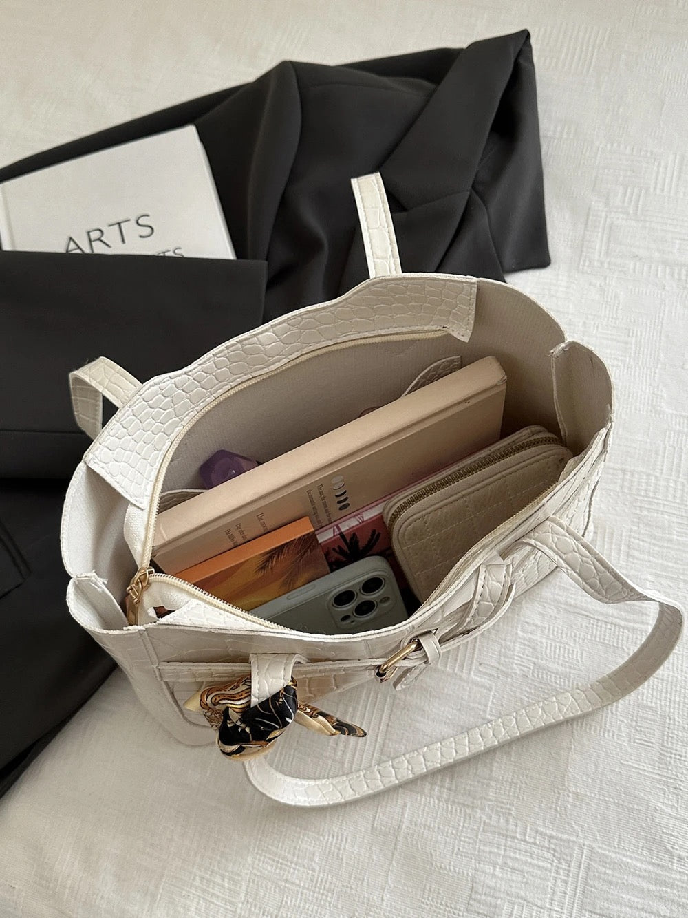 Luxury and Practical Leather Women's Shoulder Bag