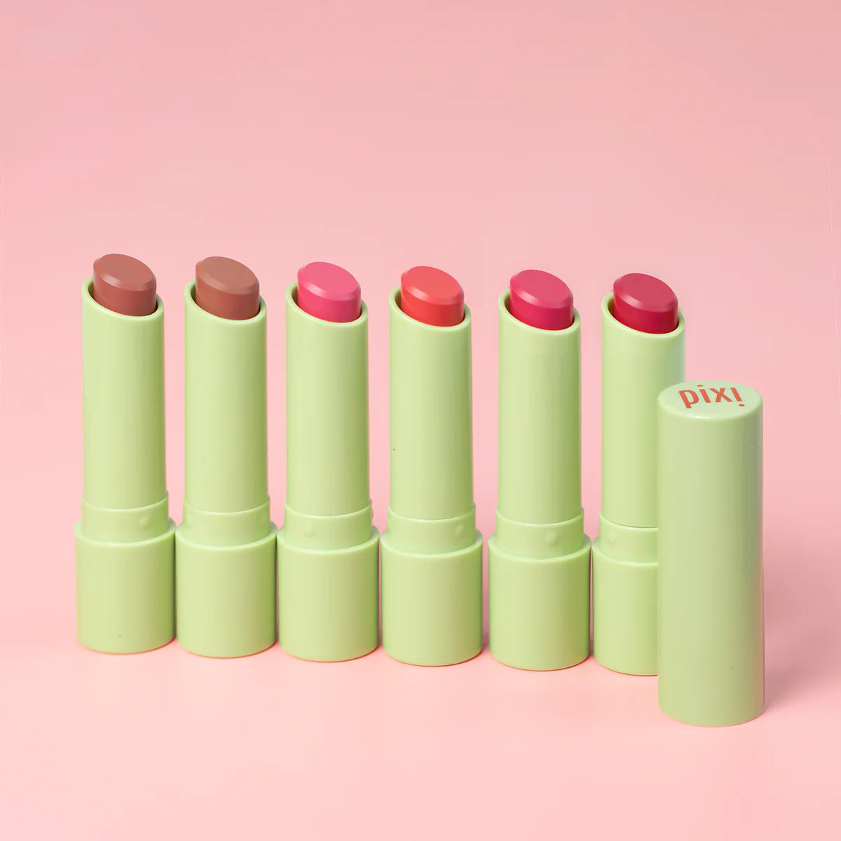 Pixi NaturelleLip Moisturizing Lip Colour -أحمر شفاه ملون من بيكسي