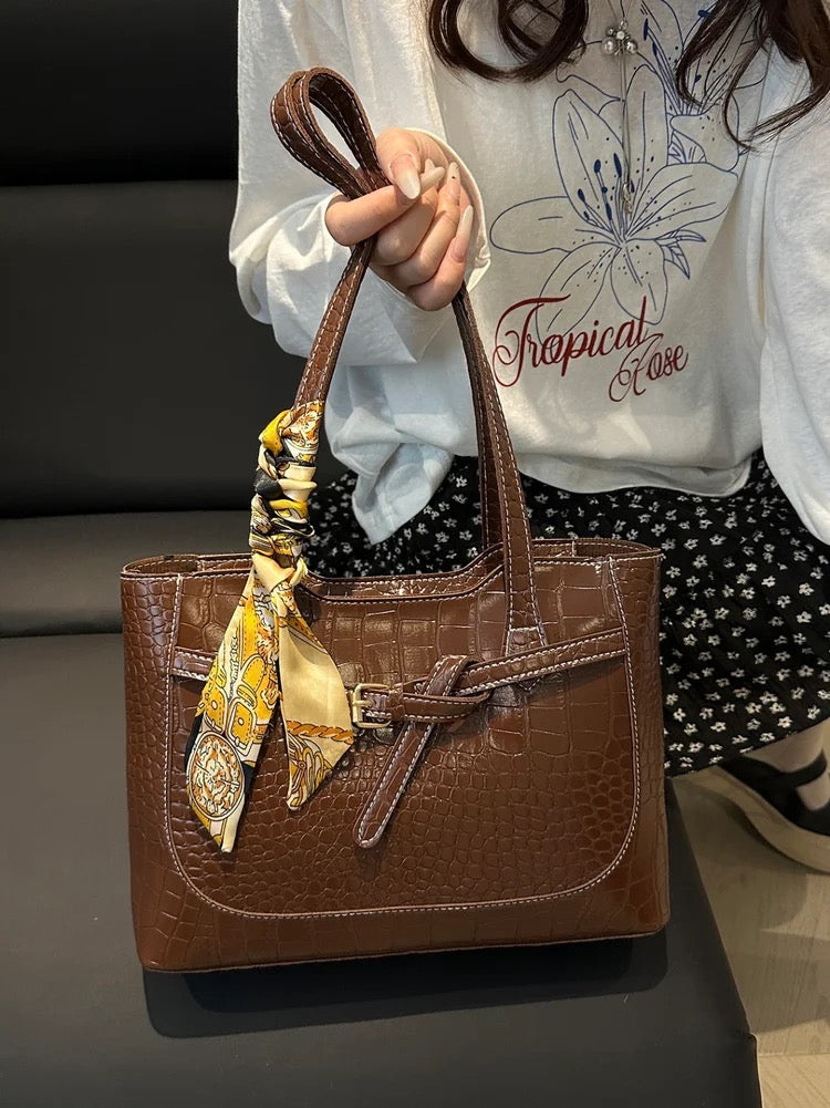 Luxury and Practical Leather Women's Shoulder Bag