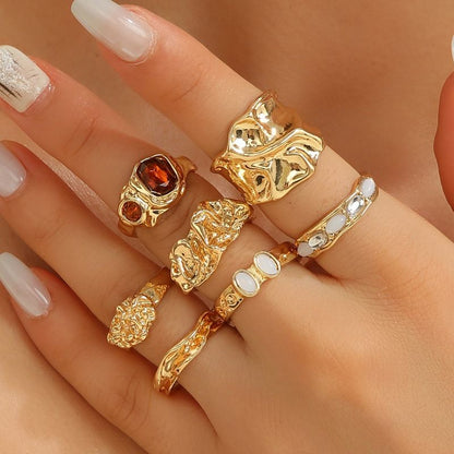 طقم خواتم ذهبية فينتاج وحجر أحمر