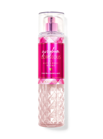 Bath & Body Works Gingham Gorgeous Fine Fragrance Mist 236ml - معطر الجسم من باث اند بودي برائحة الفراولة الوردية