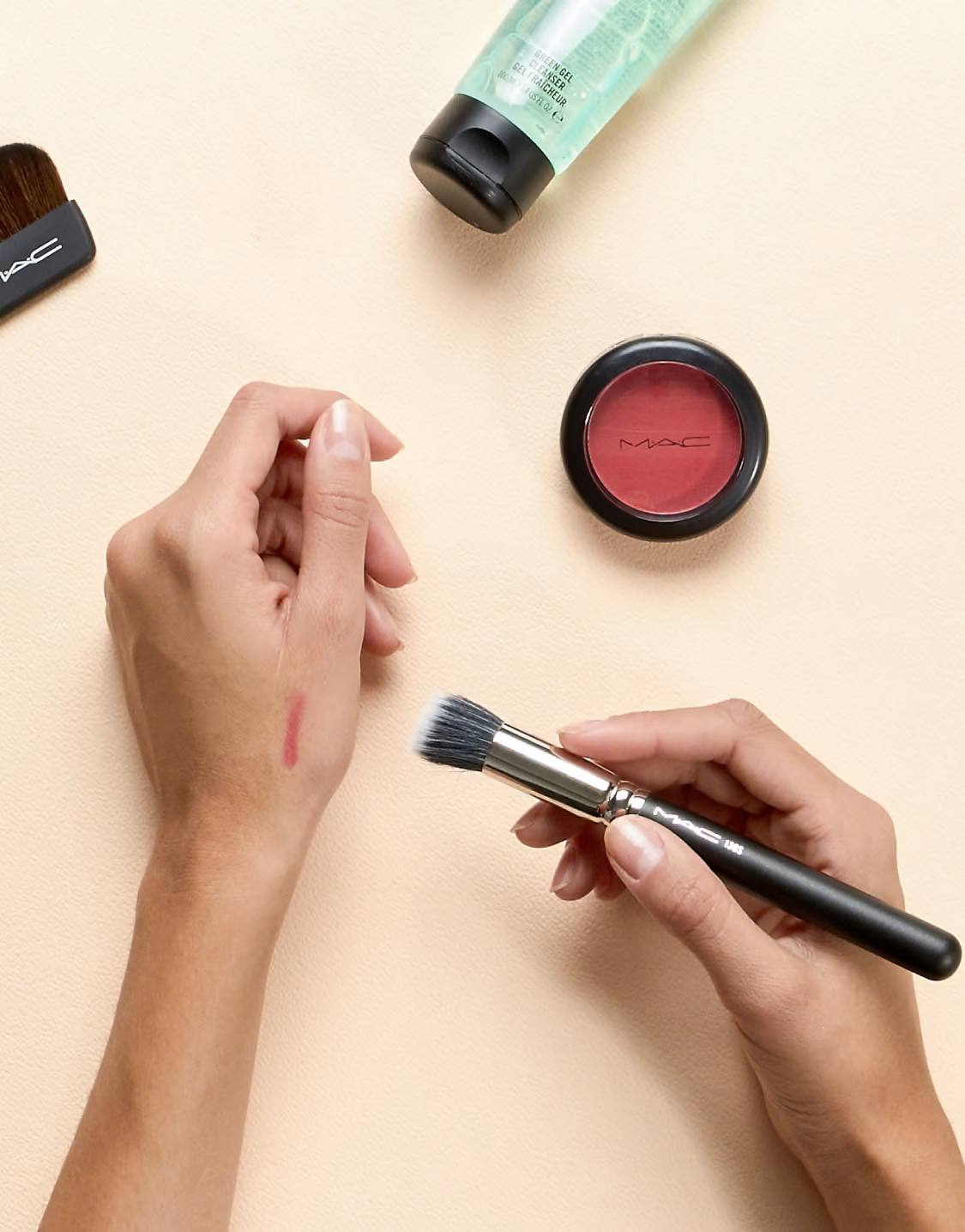 MAC SHEERTONE BLUSH 6g - بلاشر ماك شيرتون بودرة